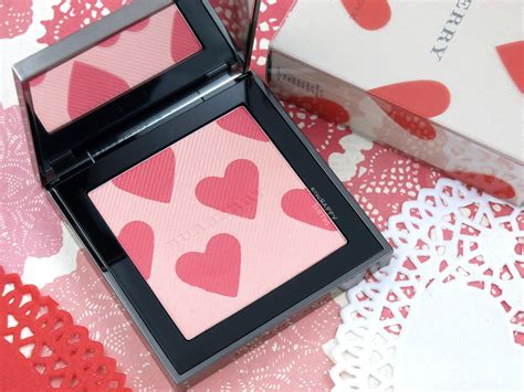 burberry first love palette blush highlighter